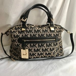 AUTHENTIC MICHAEL KORS CALISTA SATCHEL HANDBAG